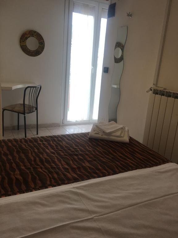 Hotel Bisanzio แชร์เวีย ภายนอก รูปภาพ